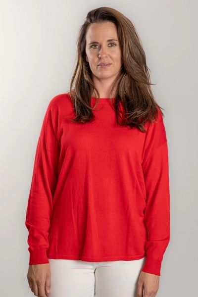 Our Cotton Cashmere Swing is an everyday knit thats perfect for layering. Made from a blend of cotton and cashmere thats light and breathable, this crew neck sweater has a relaxed fit and soft, luxe feel. Designed with ribbed trims and dropped shoulders, 