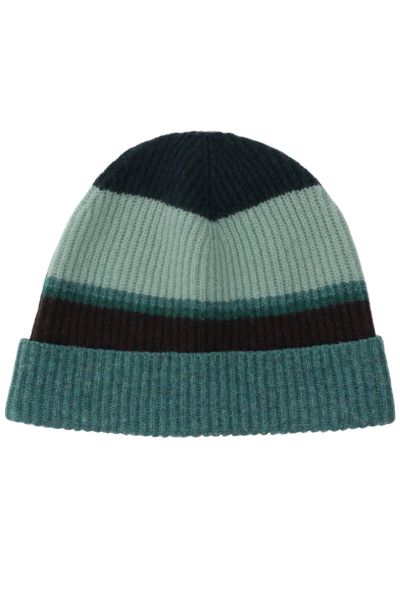 Easy lambswool beanie that keeps you stylish and warm as temperatures drop. Cozy in style.
