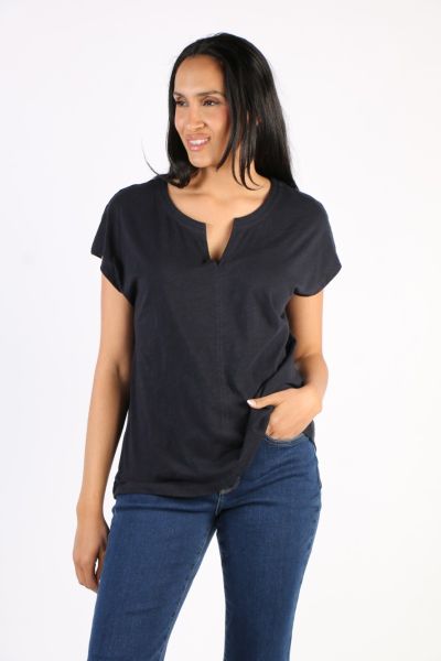 Foil Lifes a Beach Top In Navy