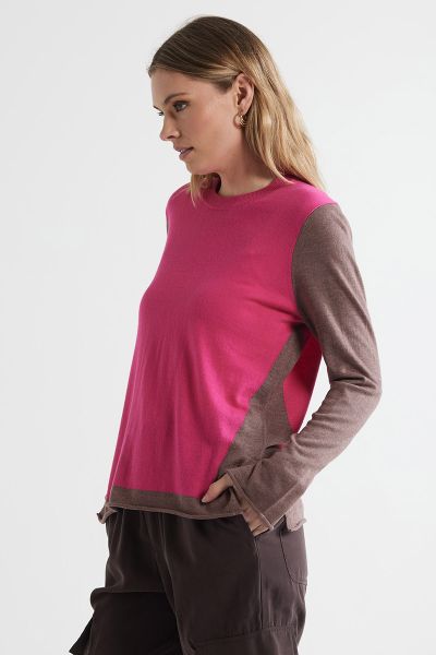 The Intarsia Crew Neck knit is a beautiful classic with a unique twist. Made from a lightweight cotton blend, it can be worn on its own or layered over a collared shirt. Featuring contrasting coloured sleeves and side panels with splits, this knit stands 