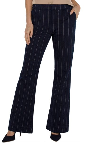 Introducing our latest innovation in classic style with a modern twist: Pinstripe Denim Trousers. Elevate your wardrobe with a combination of sophistication and comfort that only denim can offer. style LM4677SLS.