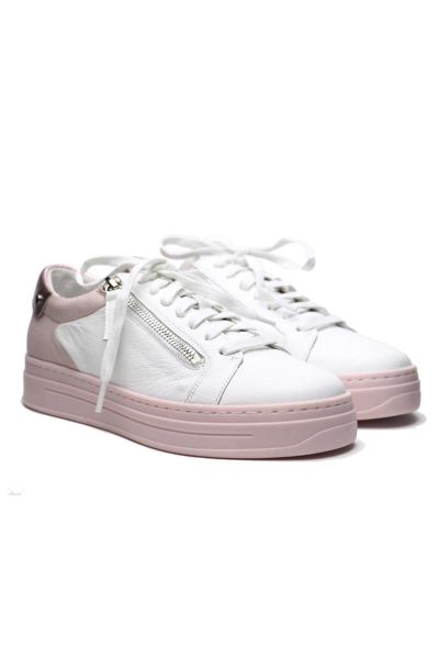 Django and Juliette Noxxie Sneaker In Pink
