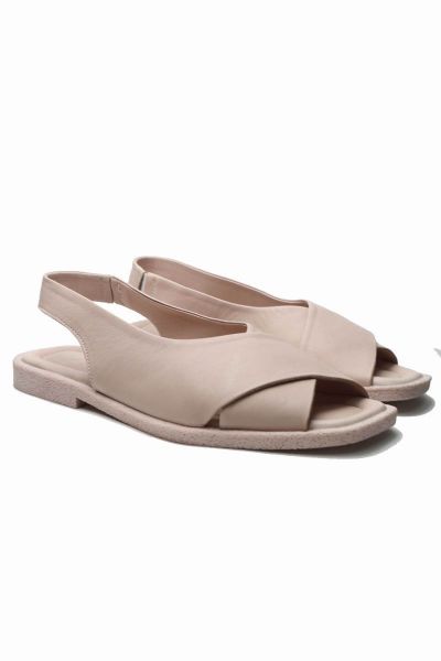 Sempre Di Crossover Sandal In Pink
