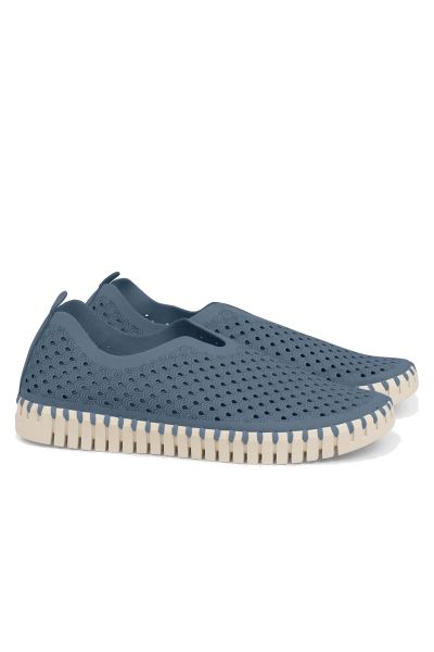 Tulip Flat By Ilse Jacobsen In Grey Blue