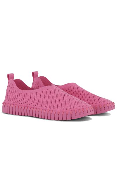Light weight Tulip shoe with match color sole by ILSE JACOBSEN. The upper is made of recycled microfiber with a decorative minimalistic laser cut pattern attached to our iconic Tulip outsole. Made of 75% natural rubber and 25% recycled rubber, with match 