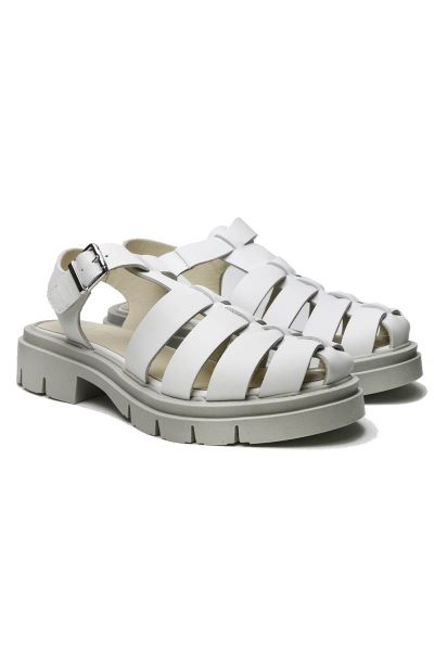 Wave Paco Fisherman Sandal In White