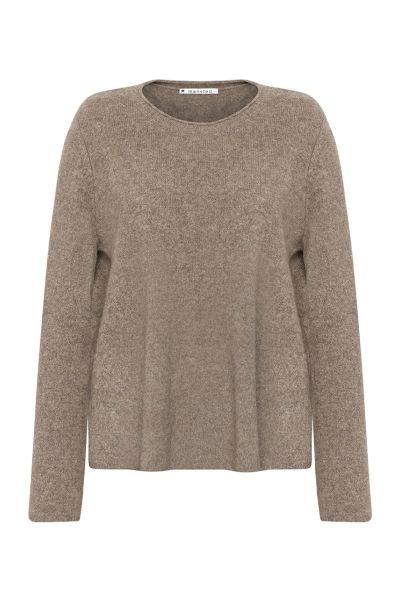 Made from super soft and luxurious yak wool, the Zonora Jumper from Mansted has a slight A-line cut with fitted shoulders and a body that flares out gently. The style features a single front pocket. and side vents for a relaxed but stylish look. Ideal for