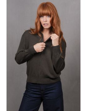 Step into versatile, timeless style with the Bomber Jacket a modern essential that elevates your casual wardrobe with effortless sophistication. Designed for comfort and practicality, this jacket blends classic bomber elements with a contemporary knitwear