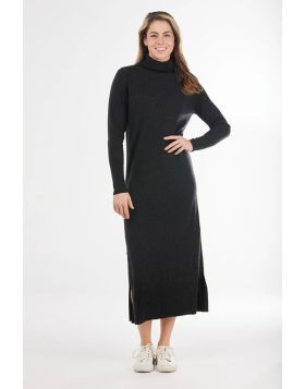 The Longline Roll Neck Dress offers a chic and modern take on winter dressing. Crafted from a luxurious blend of 95% Australian Merino Wool and 5% Mongolian Cashmere, this dress is super soft, warm, and perfect for layering during the cooler months. The f