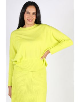 A stylish option by Bridge and Lord, this Wedged Jumper is all sort of style along with comfort. In the signature Merino and Cashmere Blend, the round neck and dolman cut full length sleeves make for a perfect cozy jumper. Style it with easy pants or flar