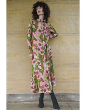 A classic shirt dress silhouette defines the GREATEST INSPIRATION Dress, elevated in a luxe finish. Crafted in I WANT CANDY viscose satin, this button through style features deep cuffs with button fastening, blending timeless structure with a soft, fluid 