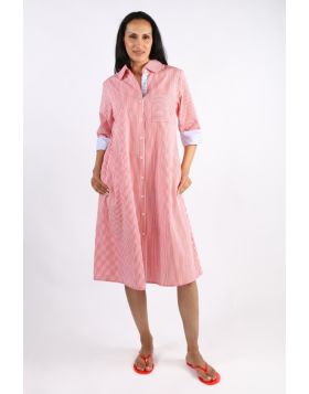 A classic shirt dress is hard to beat and this Harvey dress is one for the wardrobe staple. In a fun stripe color, it features a top to bottom button through closure with a collar and full cuffed sleeves with a black color under cuff. In a midi length, th