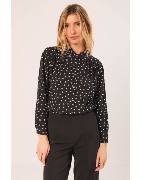 This basic polka dot shirt is going to be one of your go to pieces for everyday wear. It has a classic collar, dropped shoulders and a flared cut. The drape of the fabric and its relaxed fit make it a very comfortable garment. MI185.
