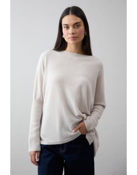 Our super soft crew neck boyfriend sweater is designed with maximum comfort in mind. Made from 100% Mongolian cashmere, our Boyfriend crew is ideal for everyday wear. Pair with leggings for a lounge ready look or a pair of crisp white jeans. style 25001.