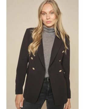 This blazer pays tribute to the timeless style of MOS MOSH. Crafted in a double breasted design, it boasts an elongated and oversized silhouette, adorned with exquisite gold embossed buttons. Style it with tailored pants for a polished look or go for a ca