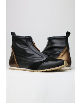 Zeta Istra Sneaker Boot In Black