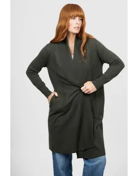 Longline elegant open front cardigan with a floaty silhouette that falls loosely on the body. Hidden side seam pockets and set in long slim sleeves with rib cuffs give a sophisticated presentation. It is ideal for snuggling when it is cold, paired with a 