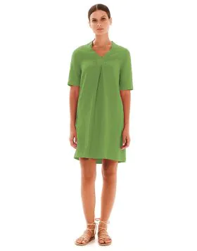 The perfect all round summer dress, a loose A line with V neck. This dress is made in pure linen fabric. It is timeless allowing it to be a real staple in your wardrobe! Pair with your favorite sandals, trainers, or heels depending on the season or occasi