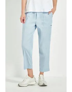 Acrobat Essex Pant By Verge In Chambray