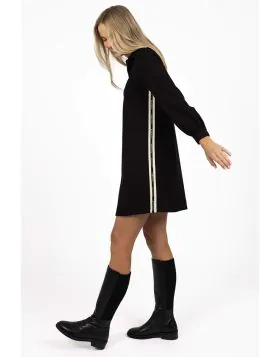 Effortless elegance meets everyday comfort in the Remix shift dress by Humidity. Cut from a relaxed silhouette, this navy staple transitions seamlessly from coastal weekends to understated city moments. The clean lines and timeless shift shape make it a v