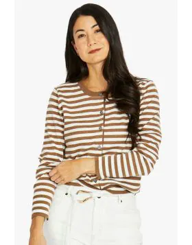 Introducing the Mono Stripe Cardi, this light knit is the perfect transeasonal layer. Featuring a classic crew neck shape with rib detail at neck, cuffs and hem, this style is an essential addition to your wardrobe. The stripe detail will elevate your cas