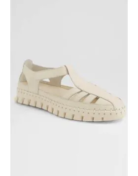 Karpura Sandal By Django & Juliette In Milk