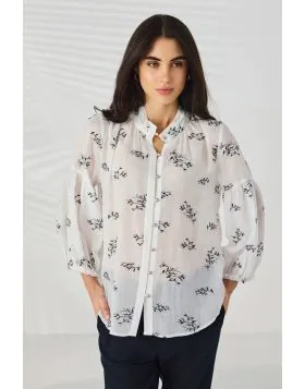 The Twig Shirt is a refined, charming style suited to any occasion. Crafted from embroidered Ramie, it speaks for itself with delicate detailing on the collar stand and softly gathered sleeves that create a gentle billow. The centre front placket is finis