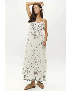Me369 Lauren Embroidered Dress In White