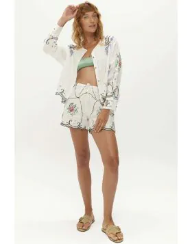 Me369 Lola Embroidered Kisses Shorts In White