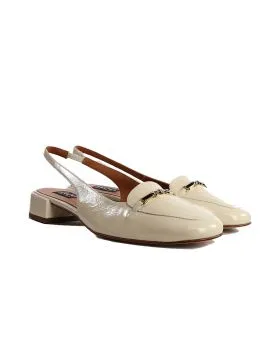 Step up your style with these elegant patent leather slingback shoes from Neo, perfect for any occasion. Featuring a chic round toe and a stylish gold chain detail across the front, these shoes exude sophistication and modern flair. The comfortable block 