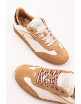 0'105 Nova Sneaker In White
