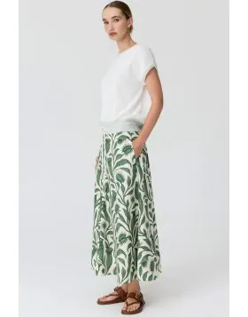 Easy Cotton Skirt is a perfect one for the season to keep up with the rising temperatures. With an overall Botanical Print, the A line four panel skirt in midi length, is a perfect one to pair with easy tanks and linen tops and easy sandals. Style it for 