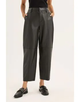 Yarra Trail Rawhide Pant In Black
