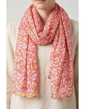 Place Du Soleil Red Roses Scarf In Print