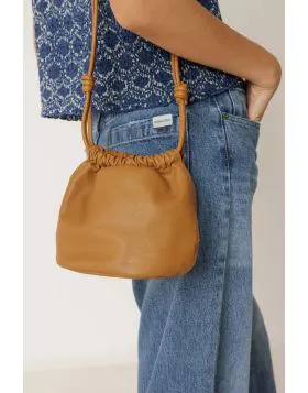 Indi and Cold Ruched Leather Bag In Cinnamon