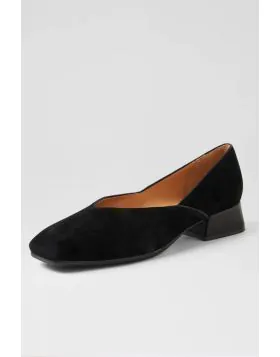 Shanices Flat By Django & Juliette In Black