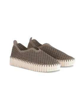 Plateau Tulip shoe by ILSE JACOBSEN. The upper is made of recycled microfiber with a decorative laser cut pattern attached to our iconic Tulip outsole, made of natural rubber and recycled rubber, with match colored recycled thread, using no glue. The inso