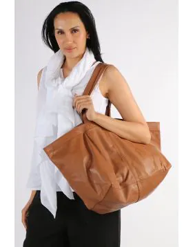 Unisa Zzoenin Maxi Bag In Tan