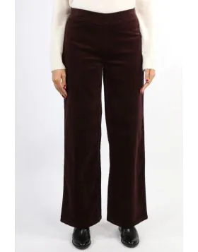 Vassalli Loft Cord pull on are one of our best selling styles, now available in this gorgeous wide leg silhouette Crafted from a comfortable stretch cotton corduroy, this is the style you will be wearing on repeat through the Autumn Winter season

