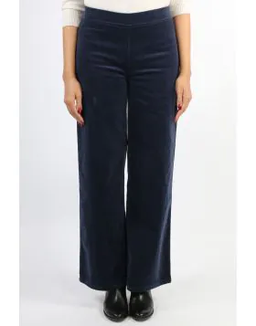 Vassalli Loft Cord pull on are one of our best selling styles, now available in this gorgeous wide leg silhouette Crafted from a comfortable stretch cotton corduroy, this is the style you will be wearing on repeat through the Autumn Winter season
