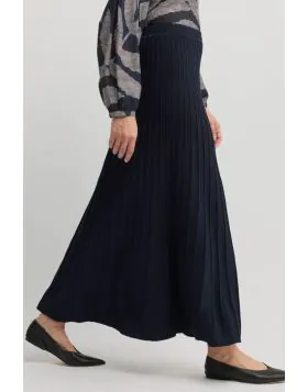 Yarra Trail Cedar Skirt In Navy