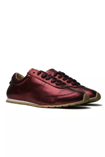 Go for a more than your average basic sneaker this season by Zeta. The Innox Sneaker is a fun sneaker in a metallic finish leather upper and a lace up closure. The flexi sole provides easy comfort Go for your favourite colour this season.