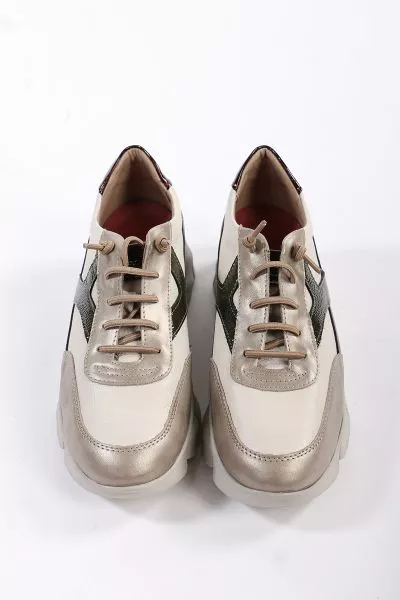 Elevate your sneaker game and give your feet some luxury with these sneakers by 24 Hrs. Its is the perfect sneaker to bring comfort and style to any ensemble. Lace up closure, round toe, and decorative stitching. A futuristic 5cm ultralight EVA sole offer
