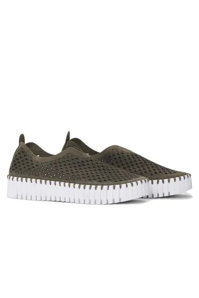 Tulip Platform Shoe By Ilse Jacobsen In Olive