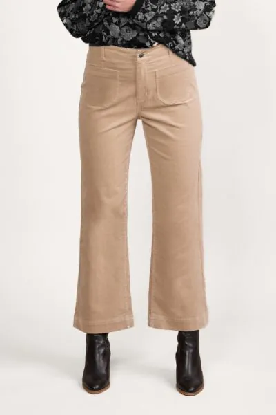 Vassalli Ankle Grazer Cord Pant In Oat