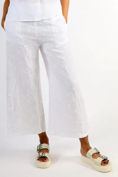 Blueberry Embroidered Daisy Palazzo Pants In White