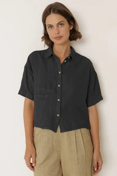 Indi and Cold Crop Linen Shirt In Carbon