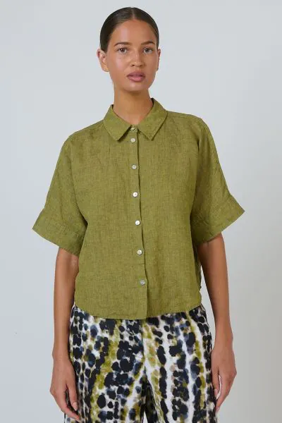 Naturals Washed Linen Cropped Tail Shirt In Balsam