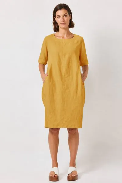 The keyhole neckline midi linen dress with 3/4 sleeves is an elegant and timeless choice. The keyhole neckline adds a touch of allure and sophistication, while the 3/4 sleeves provide a balanced and chic look. Crafted from breathable linen fabric, this dr