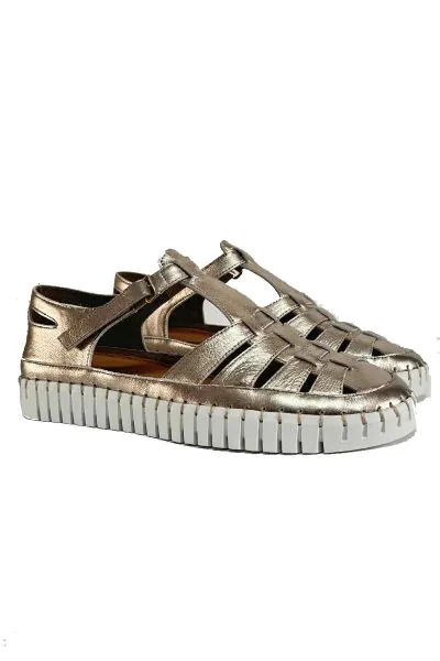 Django and Juliette Heike Sandals In Platinum